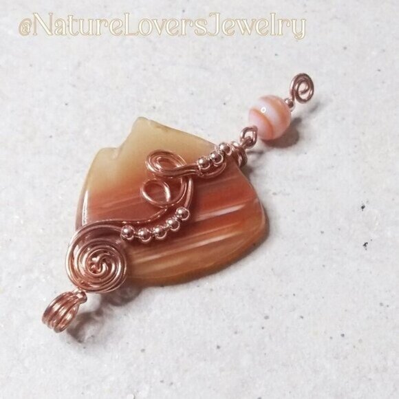 Rustic yet Elegant Contrasting Elements! Tough Banded Agate - Sleek Copper Wrap - Picture 1 of 16